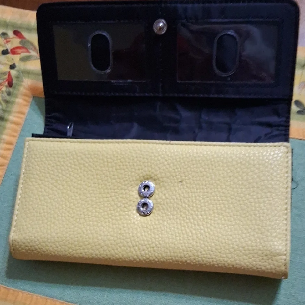 Yellow Textured Wallet - Picture 9 of 10